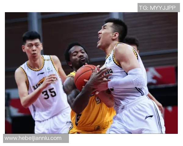 足球明星齐聚哈尔滨激情对决引发球迷热潮盛况空前