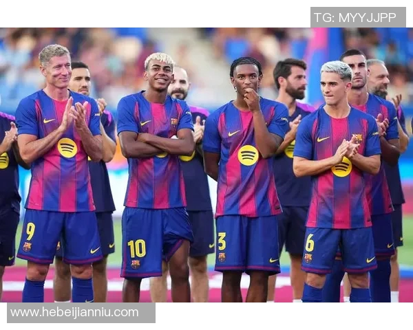 全球足球明星球员手球表现排名分析与讨论 全球足球明星球员手球表现排名分析与讨论