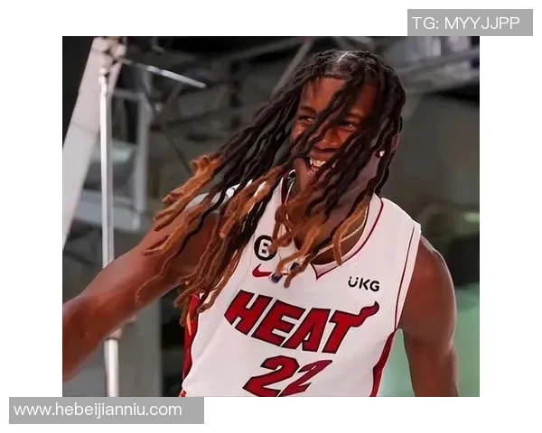 脏辫足球明星的风采与魅力解析，探索他们的场上表现与个人风格