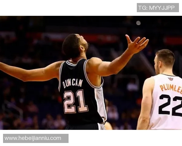 马刺传奇蒂姆邓肯如何成为球队崛起的关键力量与命运转折点 马刺传奇蒂姆邓肯如何成为球队崛起的关键力量与命运转折点