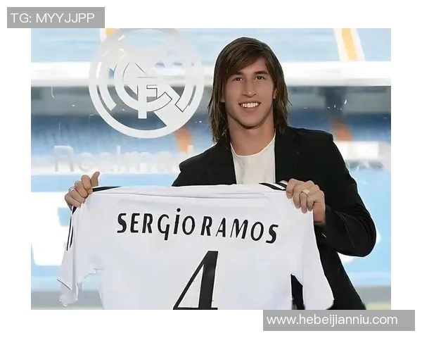 足球明星短袖皇马紫款球衣热销让你在球场上尽显风采与个性 足球明星短袖皇马紫款球衣热销让你在球场上尽显风采与个性