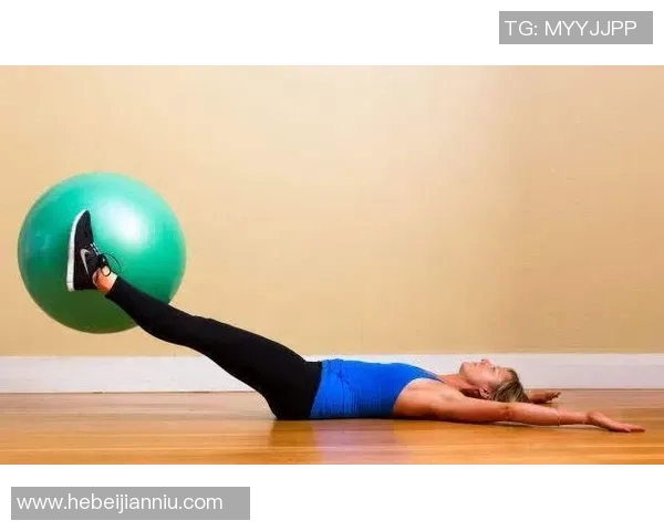 足球明星与瑜伽垫完美结合的高清图片展示与分享